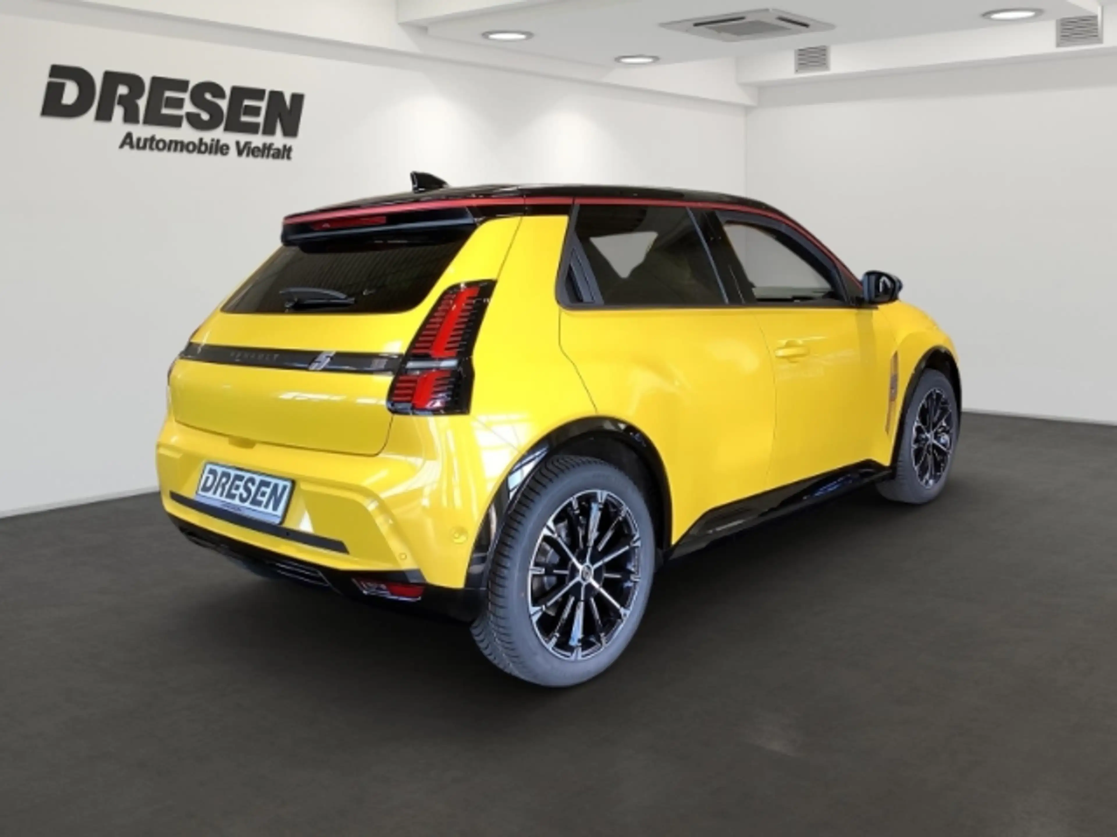 Renault R 5 E-Tech Iconic 150 Comfort Range ALLWETTERREIFEN SA — photo 3