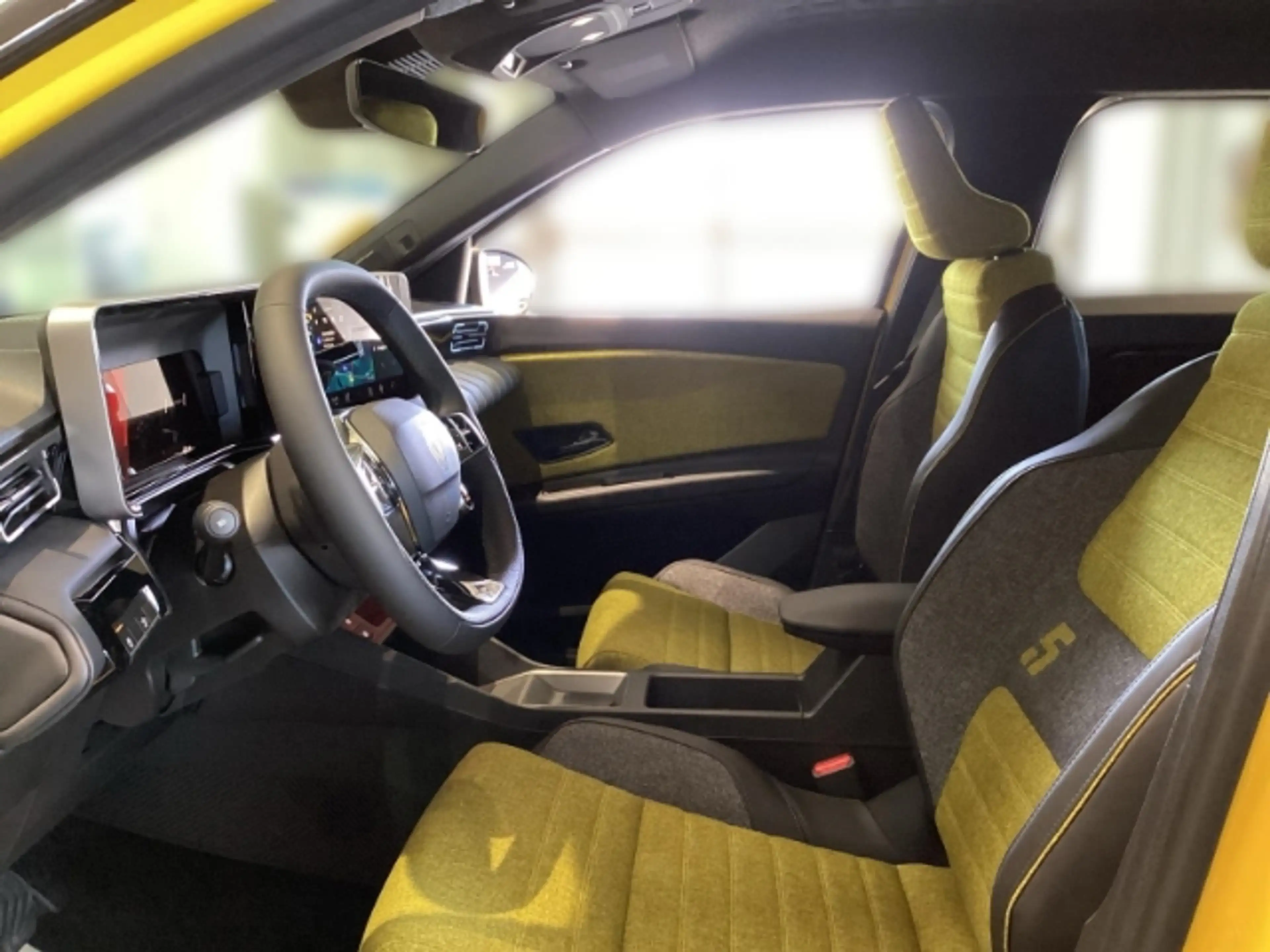 Renault R 5 E-Tech Iconic 150 Comfort Range ALLWETTERREIFEN SA — photo 7
