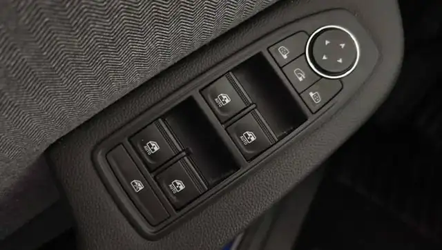 Renault Clio view 2