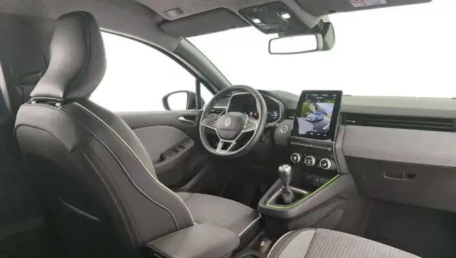 Renault Clio view 4