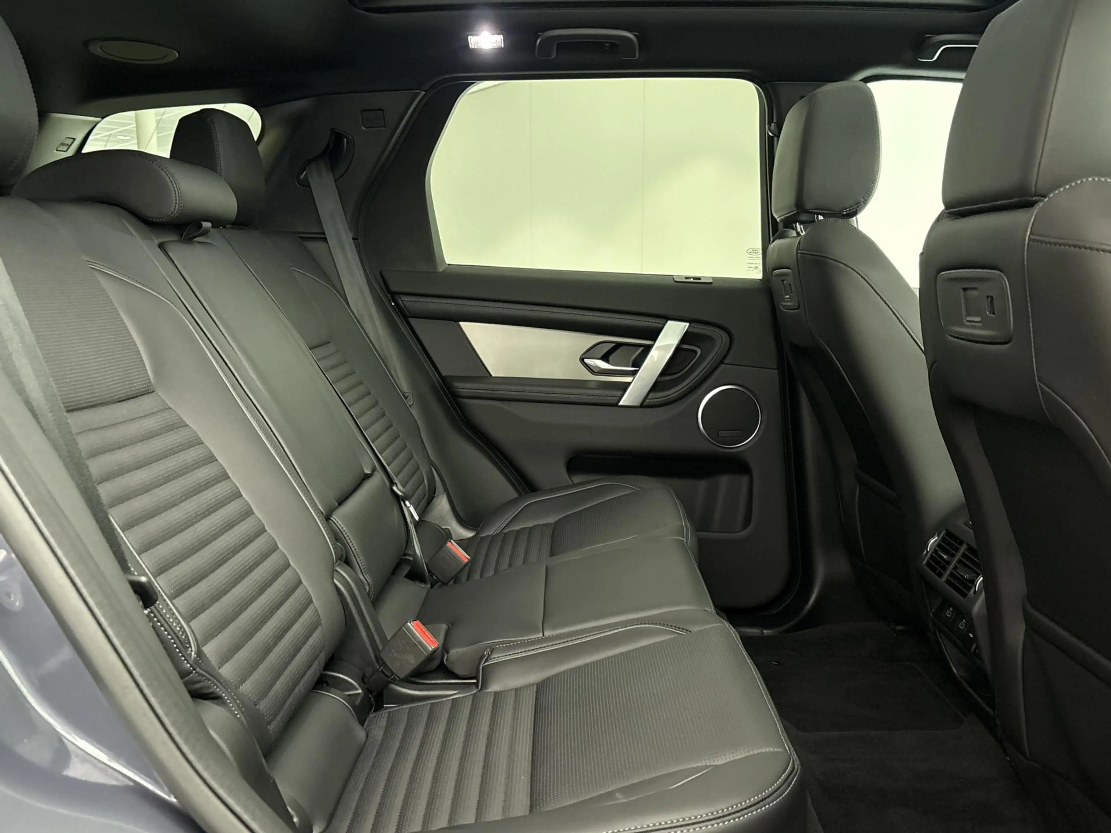 Land Rover Discovery Sport P270e Landmark Edition | Panoramadak | Cold Climat — photo 8