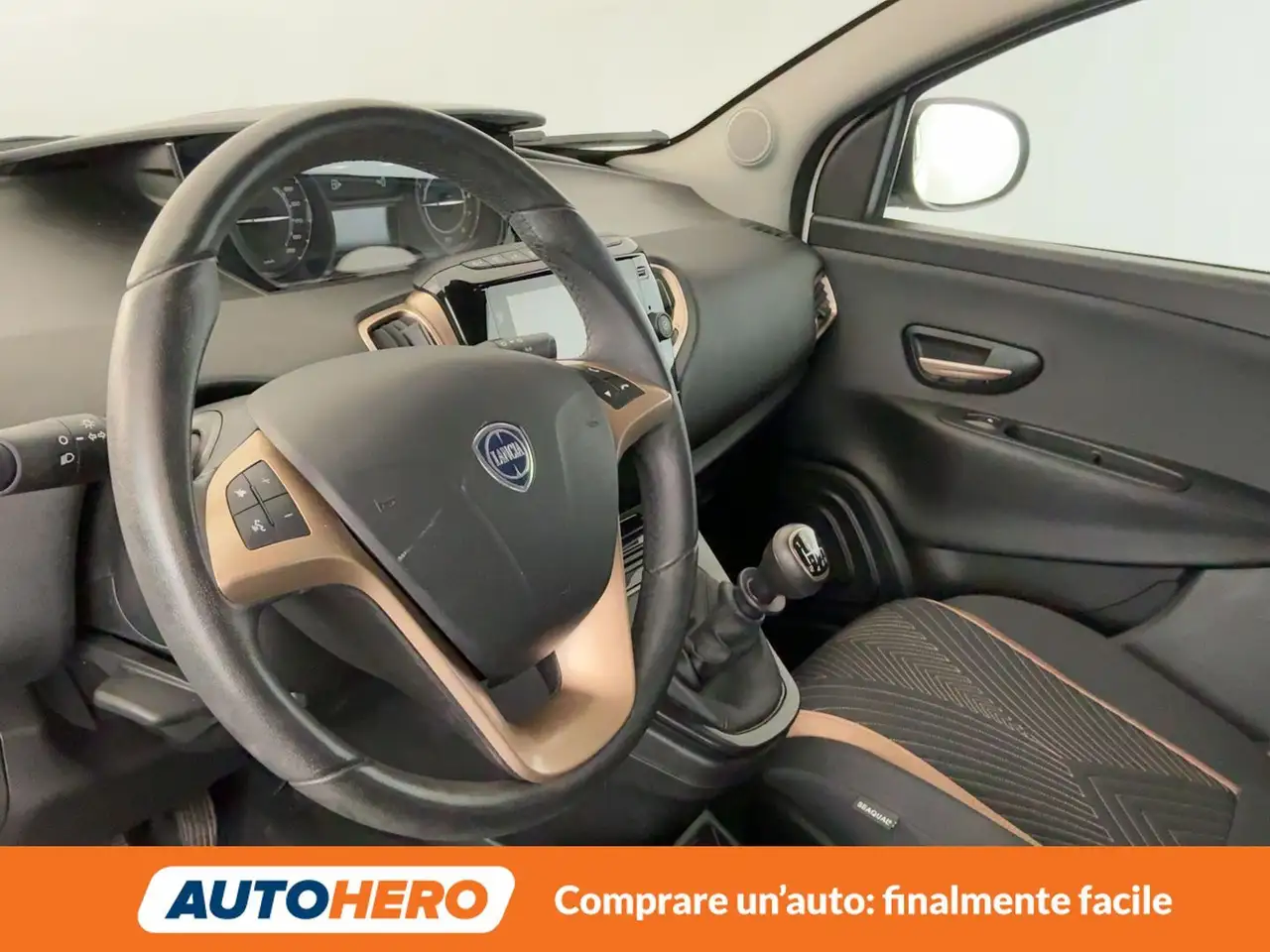 Lancia Ypsilon 2023 — фото 11