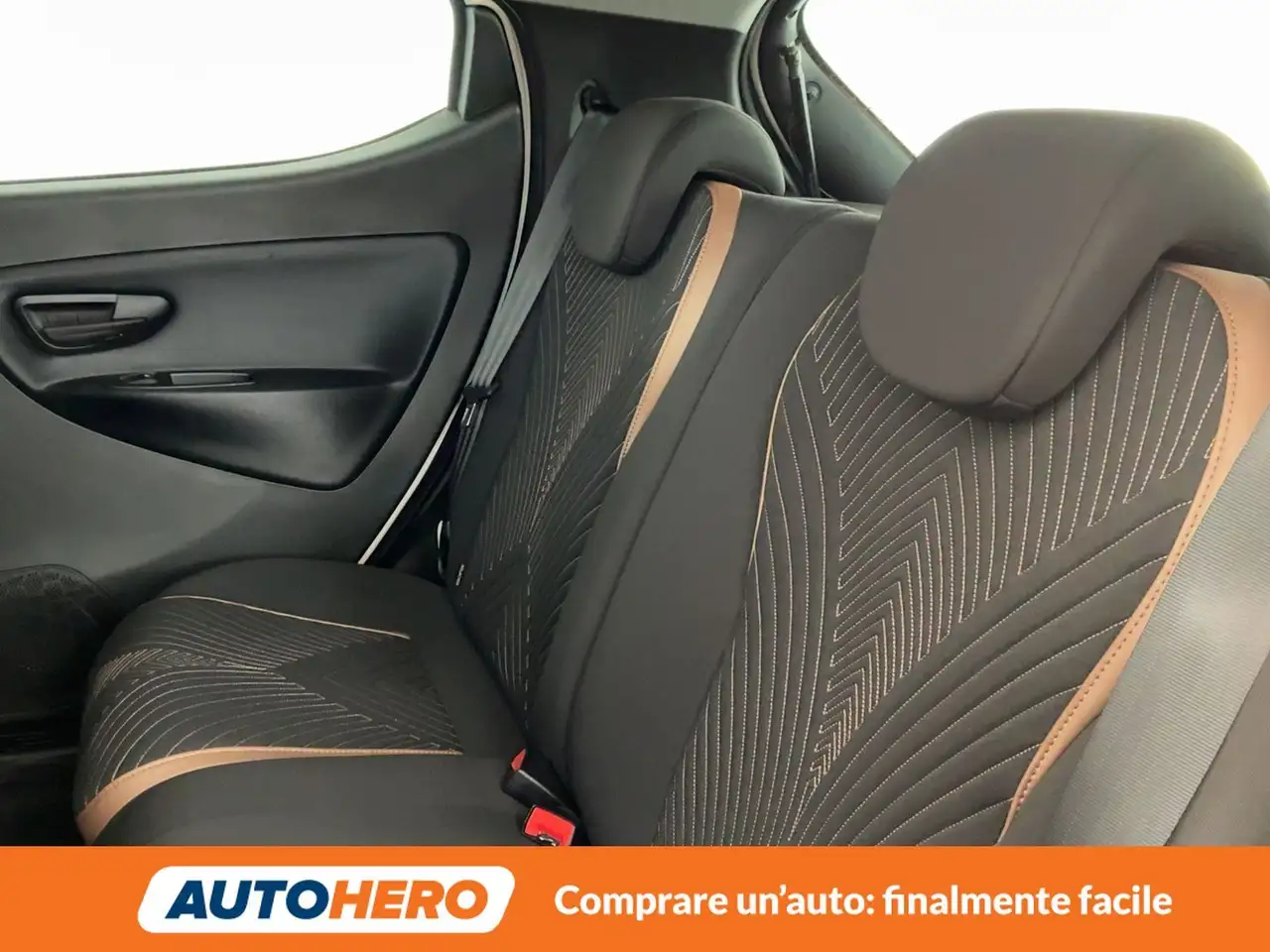 Lancia Ypsilon 2023 — фото 14