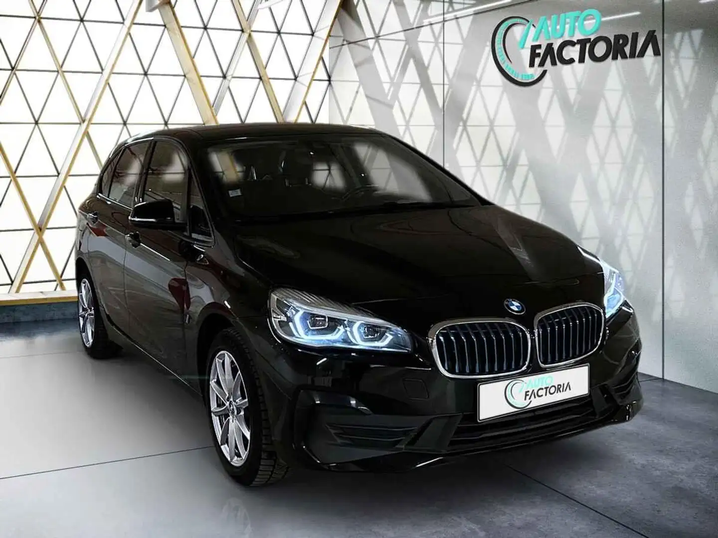 BMW 225 TOURER -54% 225XE HYB 224cv BVA6 4x4 +GPS+CAM+Opts Чорний - 2