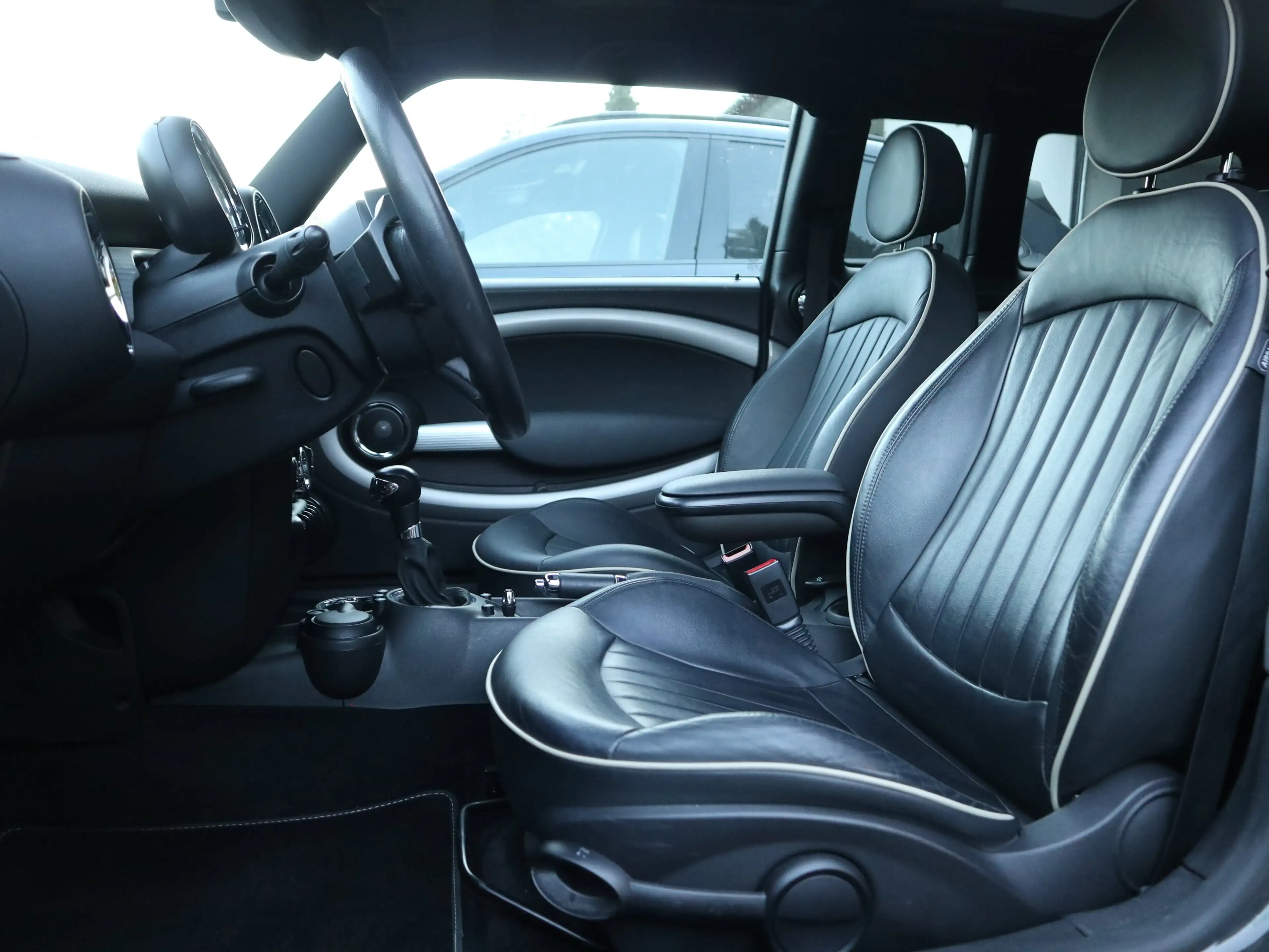MINI Cooper S Clubman Autom. Leder Pano Navi Keyless Harman Xenon — photo 7