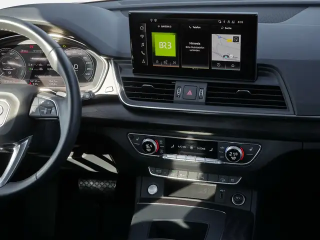 Audi Q5 view 6