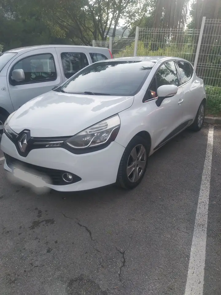 Renault Clio IV dCi 75 eco2 Intens