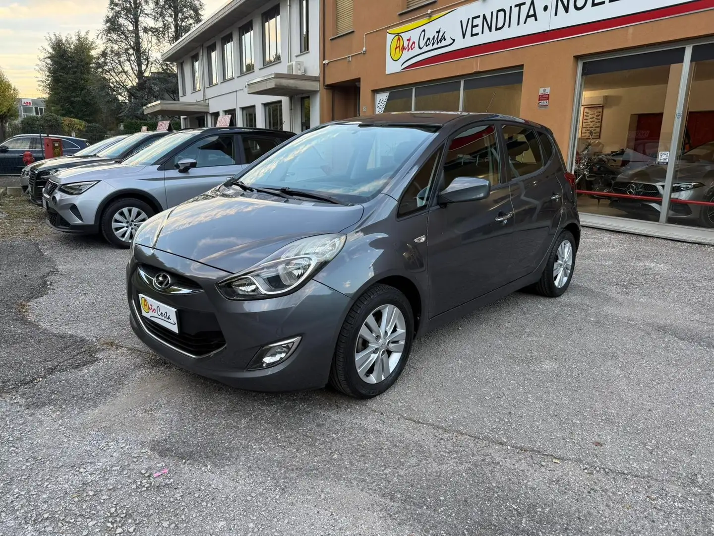 Hyundai iX20 ix20 1.4 crdi Comfort 77cv Grau - 2