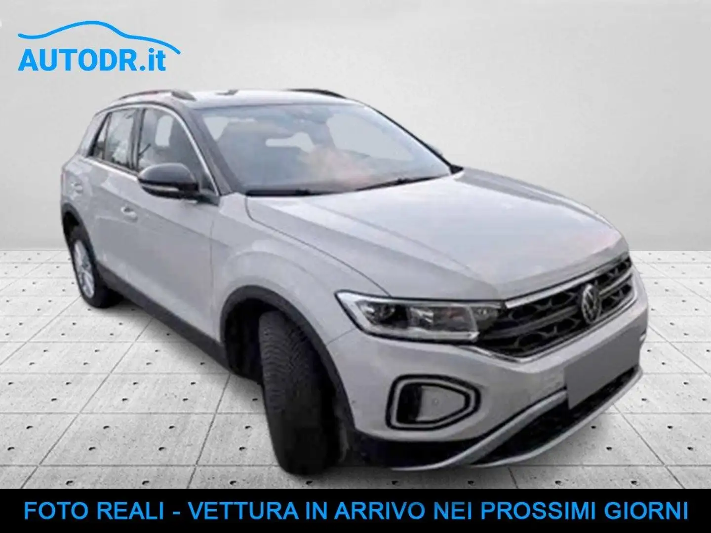 Volkswagen T-Roc 2.0 TDI Life Fari IQ Performance, Retrocamera, ACC Grigio - 2