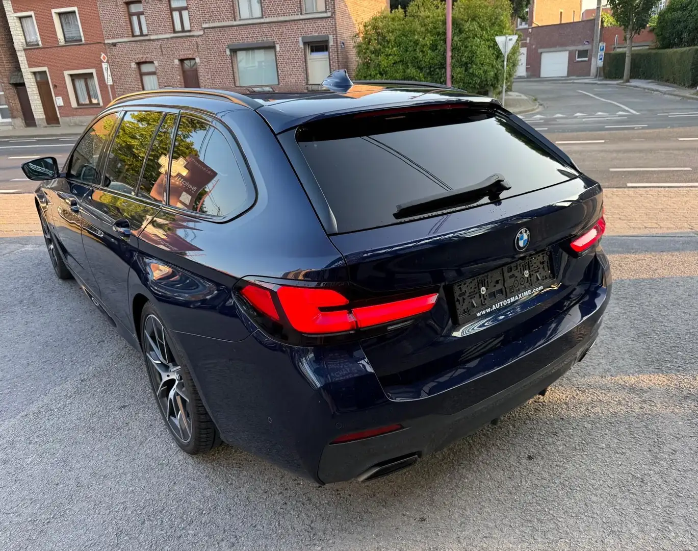 BMW 520 Touring dXA MHEV / Pack-M / Full LED / Garantie Blauw - 2
