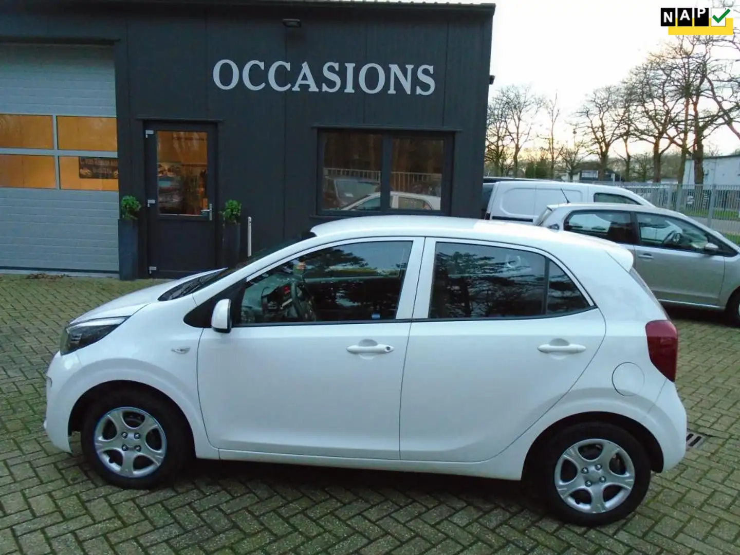 Kia Picanto 1.0 CVVT ComfortLine Wit - 1