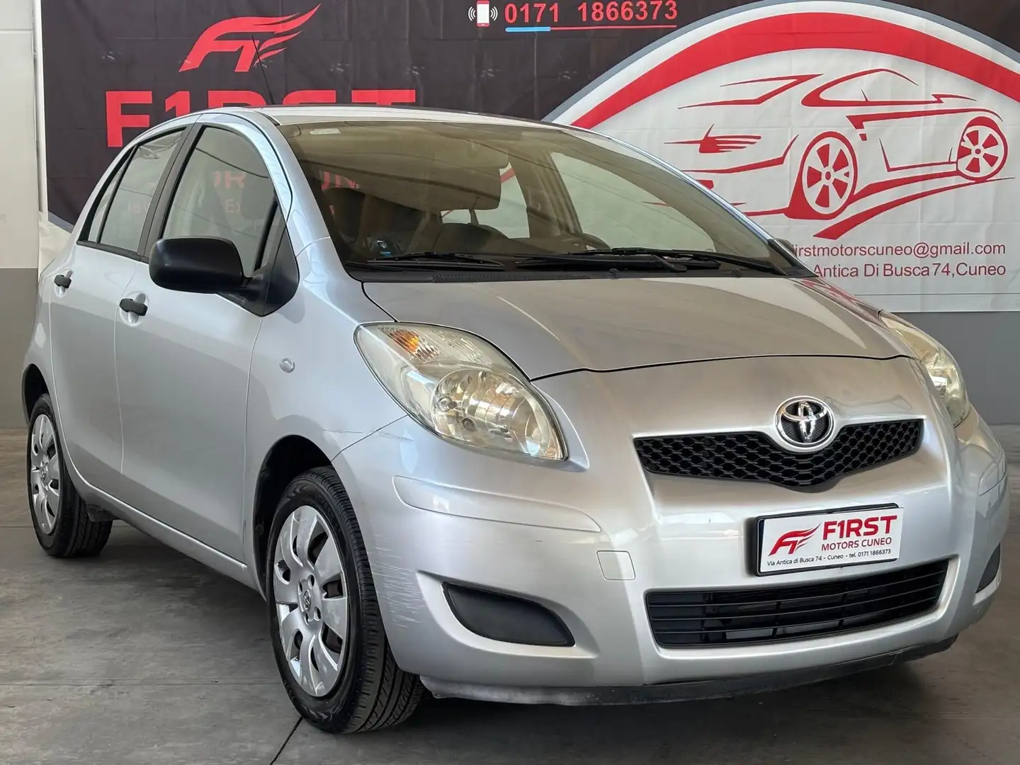 Toyota Yaris Yaris II 2005 5p 1.0 Argento - 1