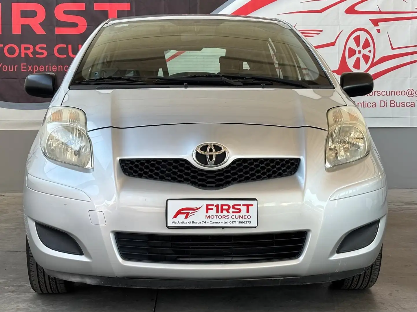 Toyota Yaris Yaris II 2005 5p 1.0 Argento - 2