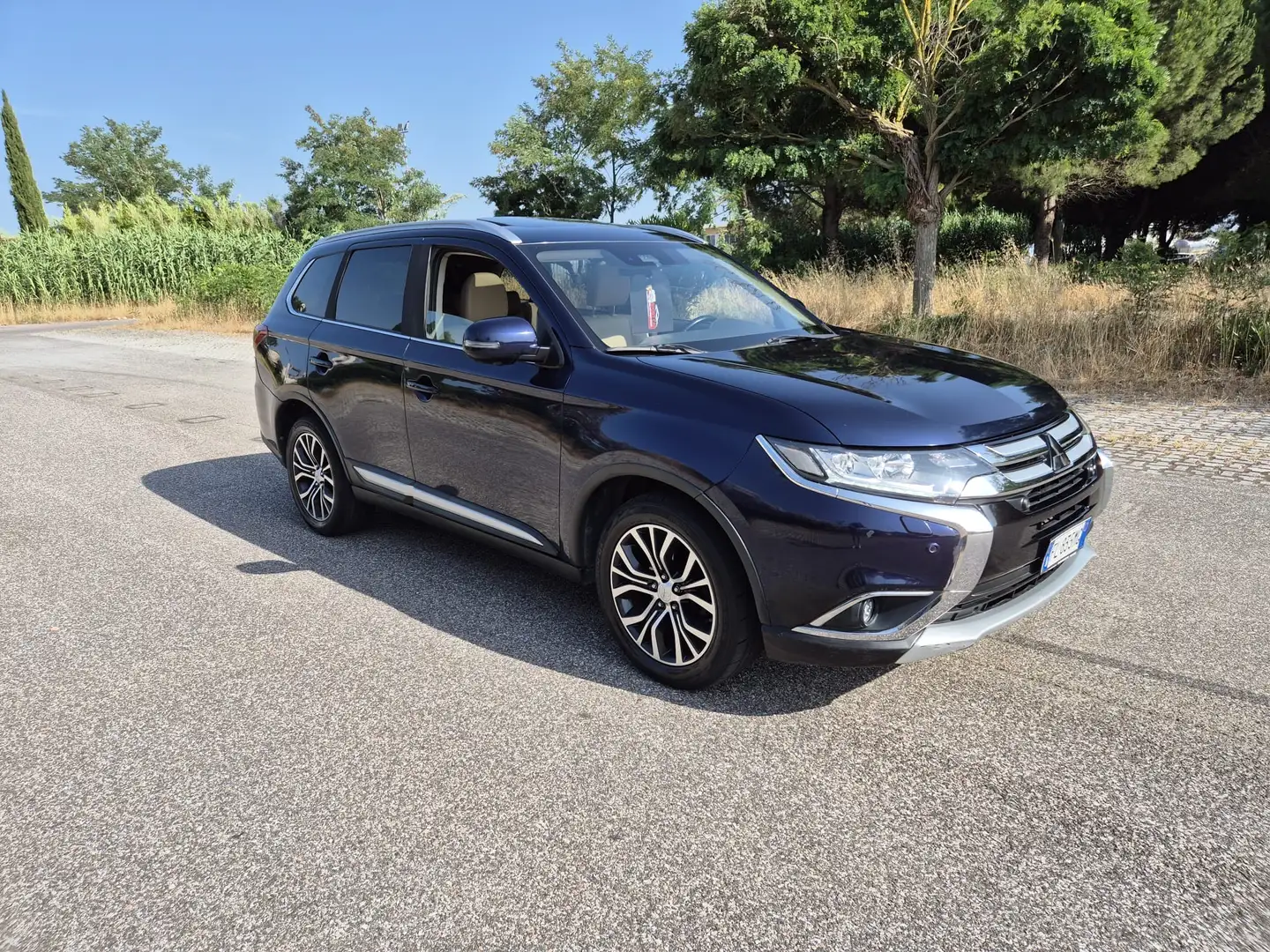 Mitsubishi Outlander 2.2 Instyle Plus Sda awd 7p.ti auto my17 - 2