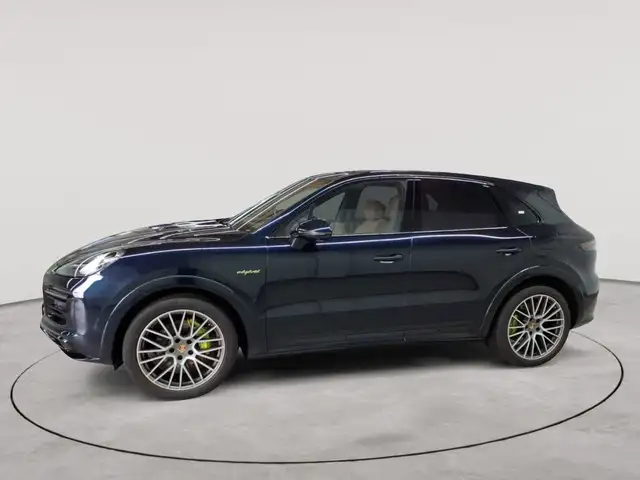 Porsche Cayenne view 6
