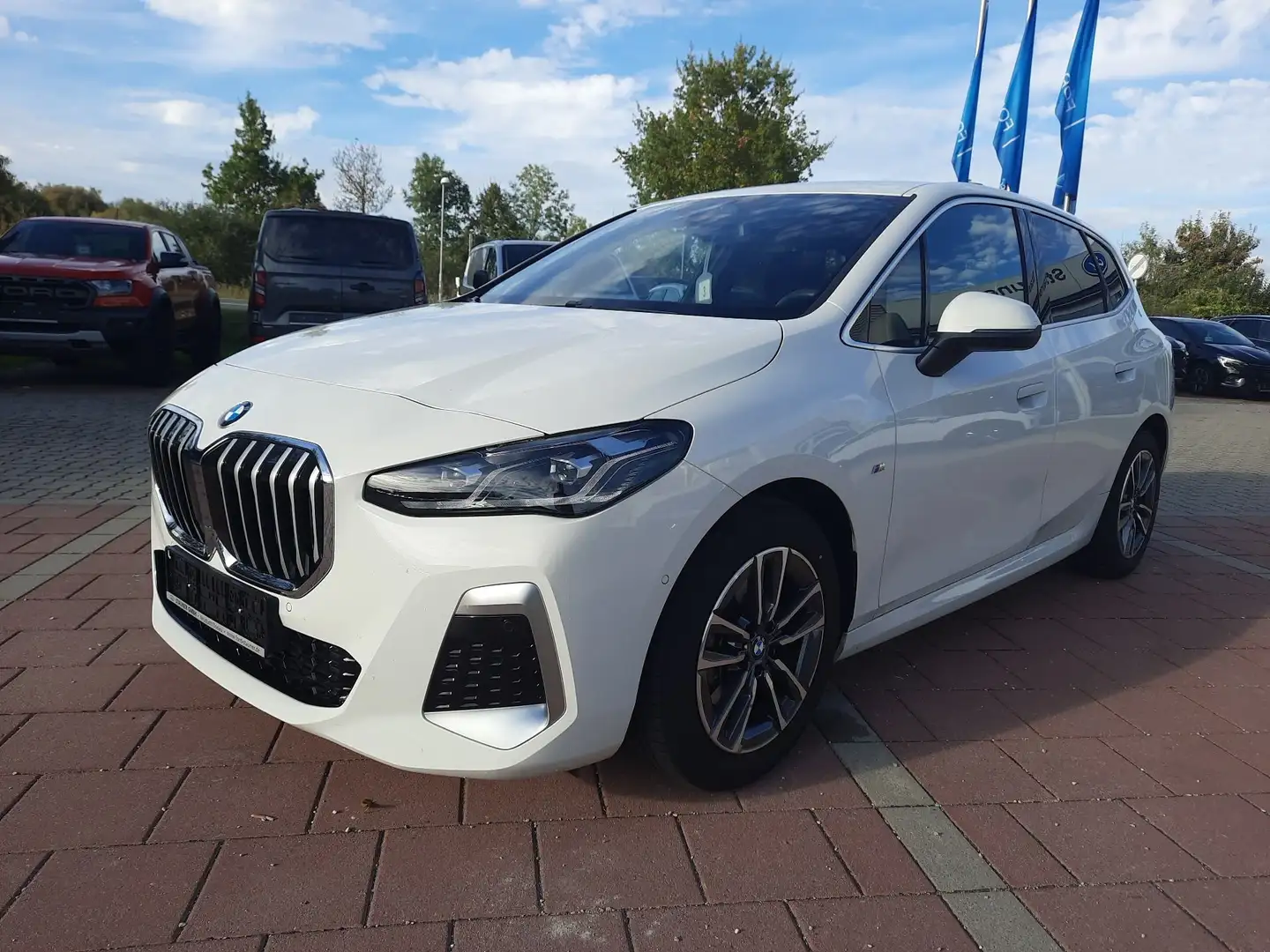 BMW 218 i Active Tourer M-Sport Navi LED Blanc - 2
