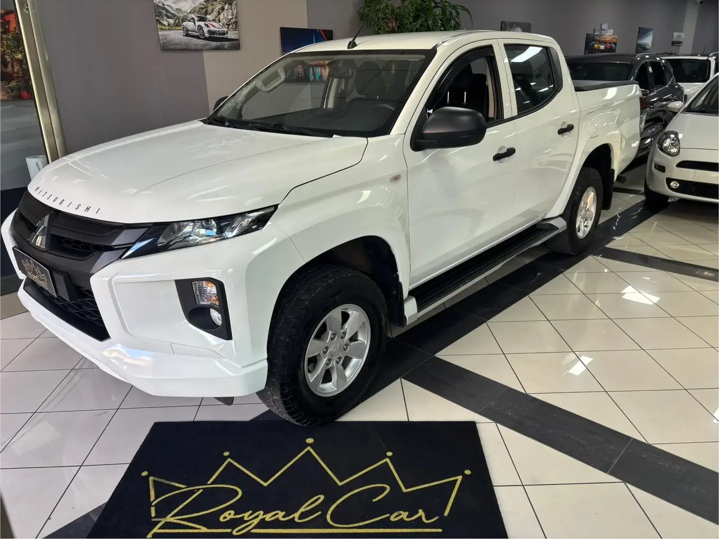 Mitsubishi L200 d.cab 2.3d 4wd 150cv IVA INCLUSA Bianco - 1