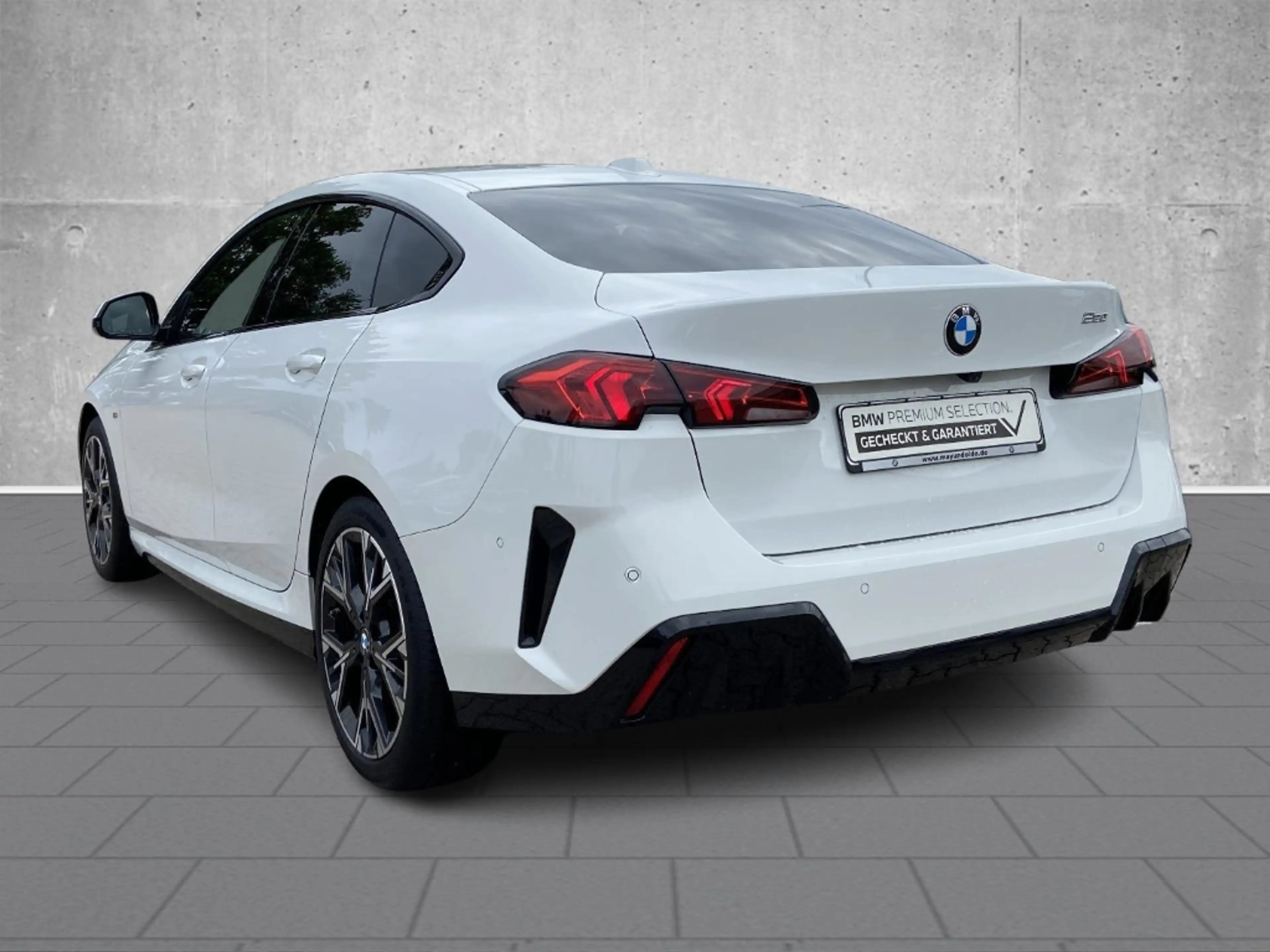 BMW 220 Gran Coupe Sportpaket HUD AD El. Panodach Panorama — photo 5
