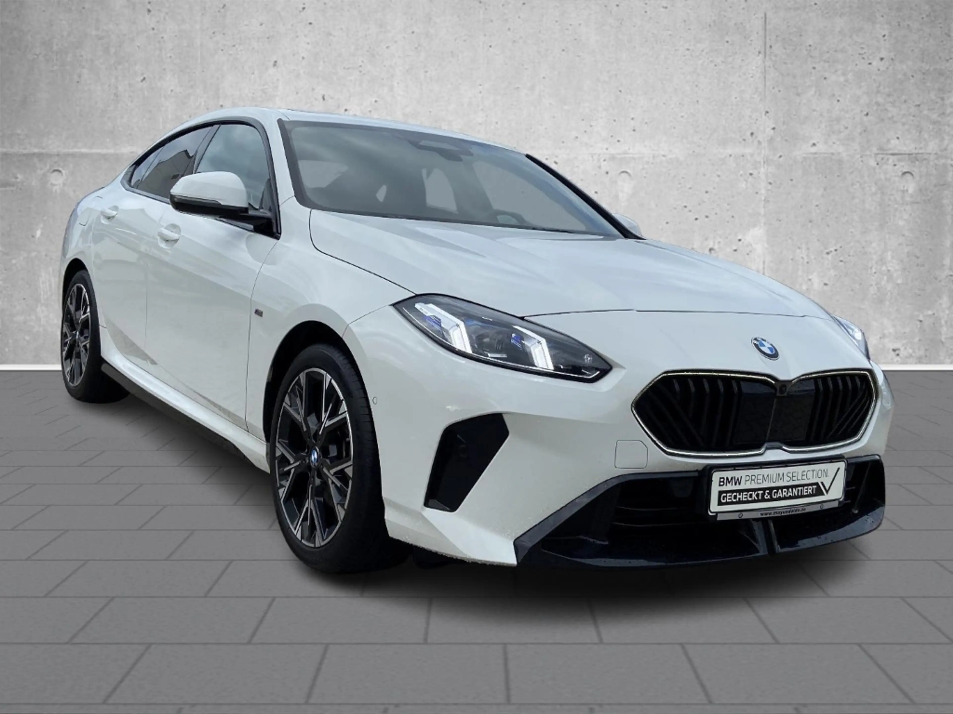 BMW 220 Gran Coupe Sportpaket HUD AD El. Panodach Panorama — photo 4