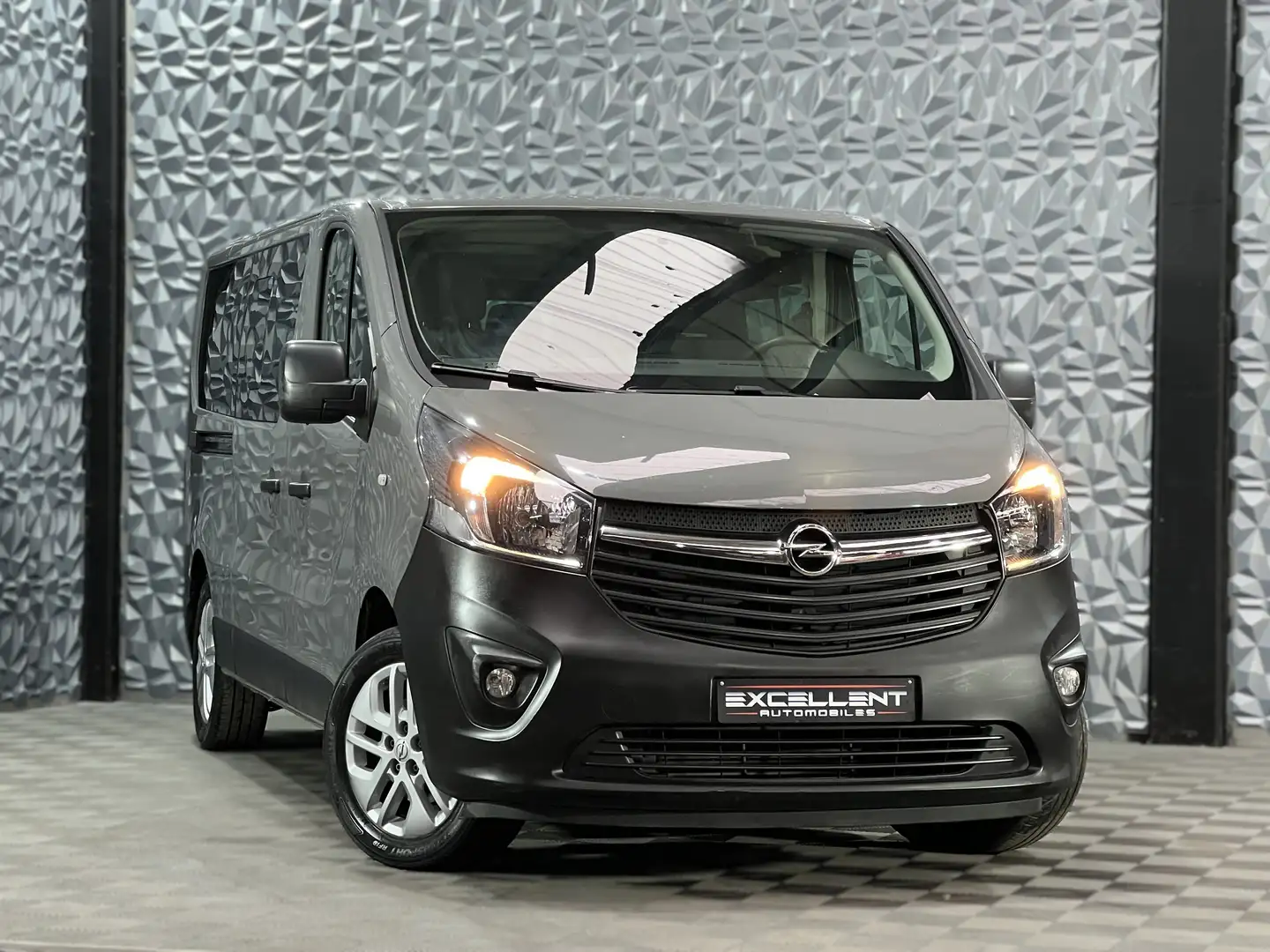 Opel Vivaro 1.6 CDTi*8PLACES*GPS*BLUETOOTH*AIRCO*GARANTIE 12 M Gris - 2