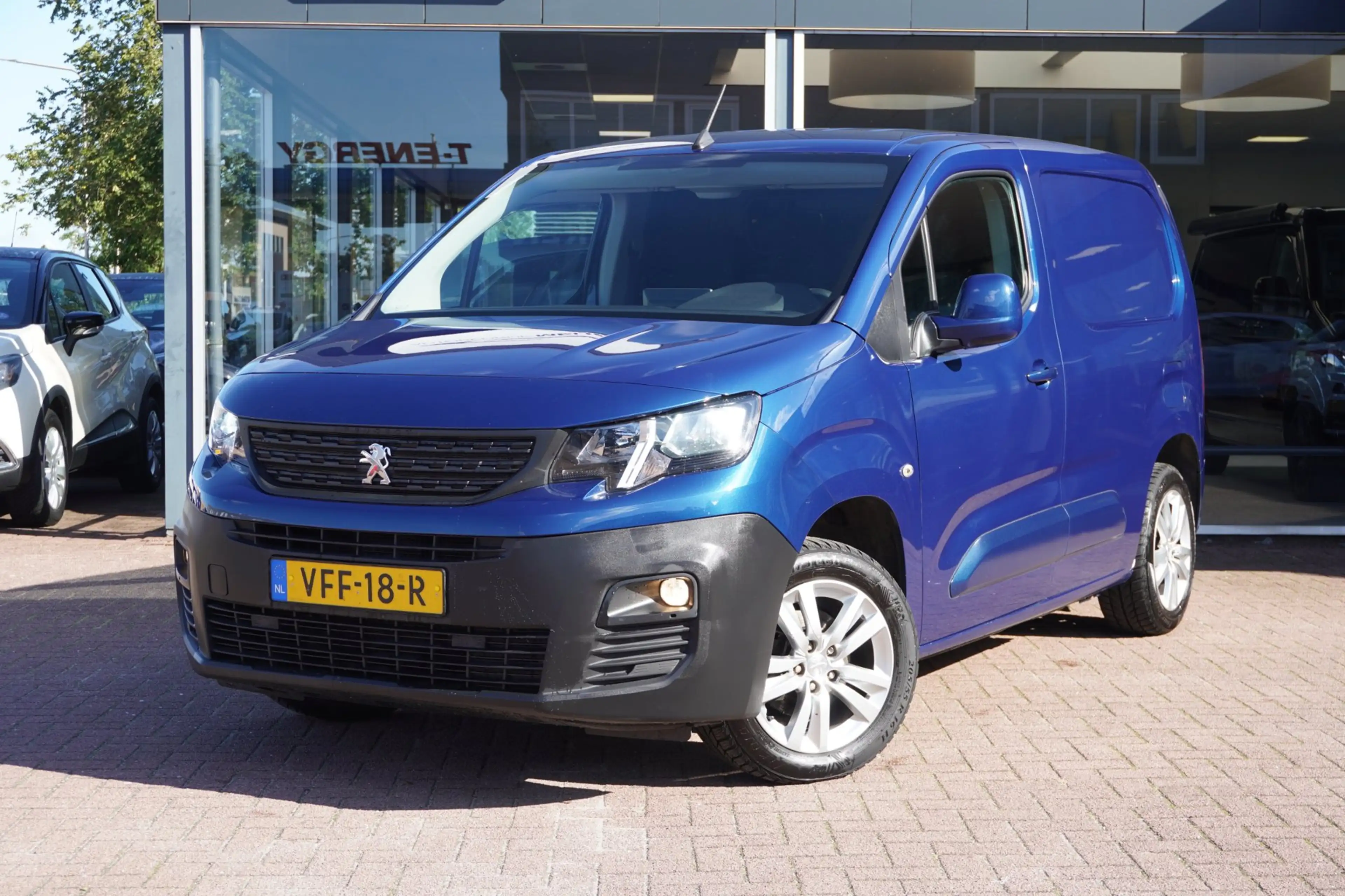 Peugeot Partner 1.6 BlueHDI Premium | 3 Zitter | Airco | 2020 | Nw