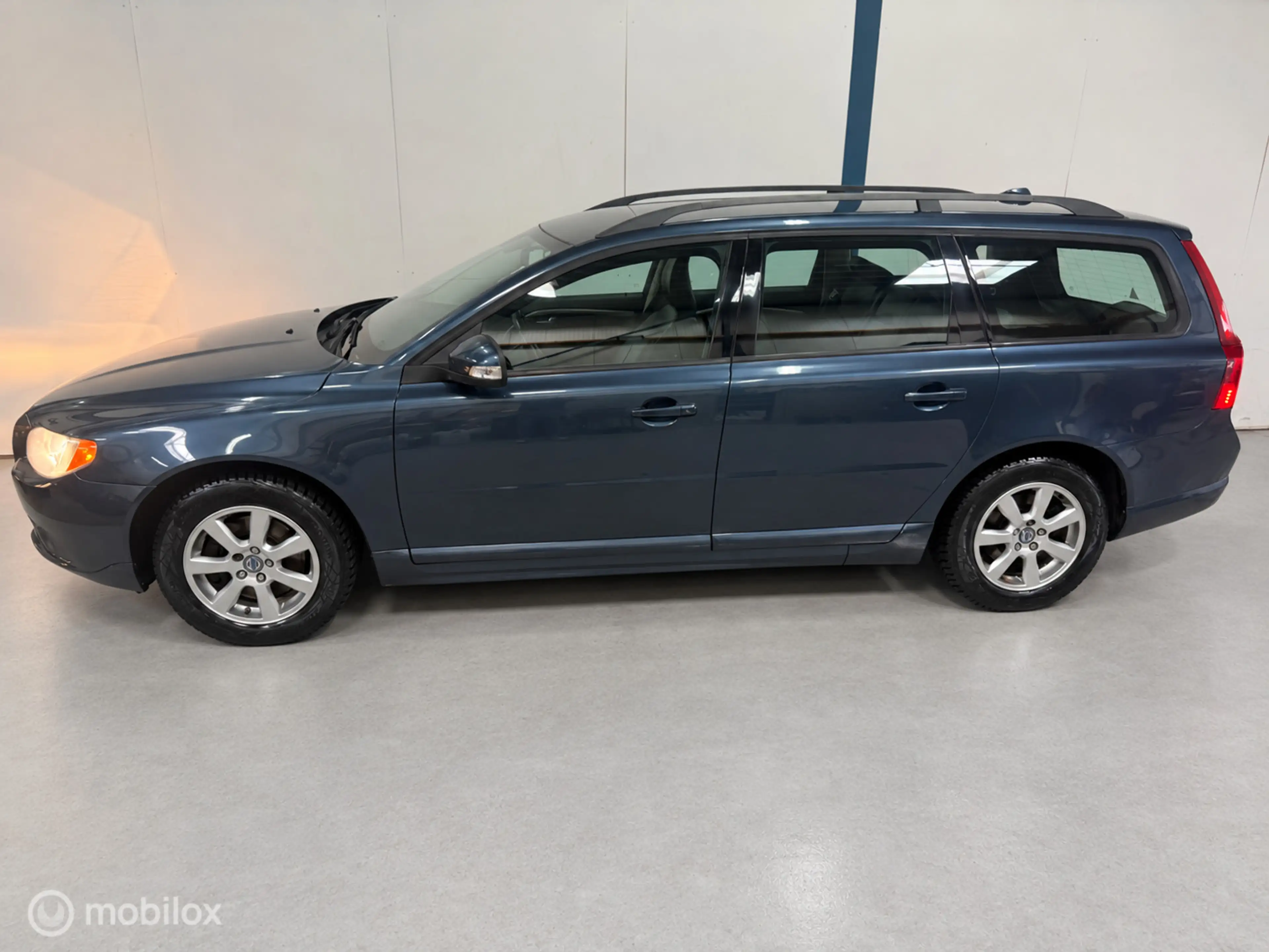 Volvo V70 2.5T Momentum NL-AUTO / DEALER HISTORIE — photo 7