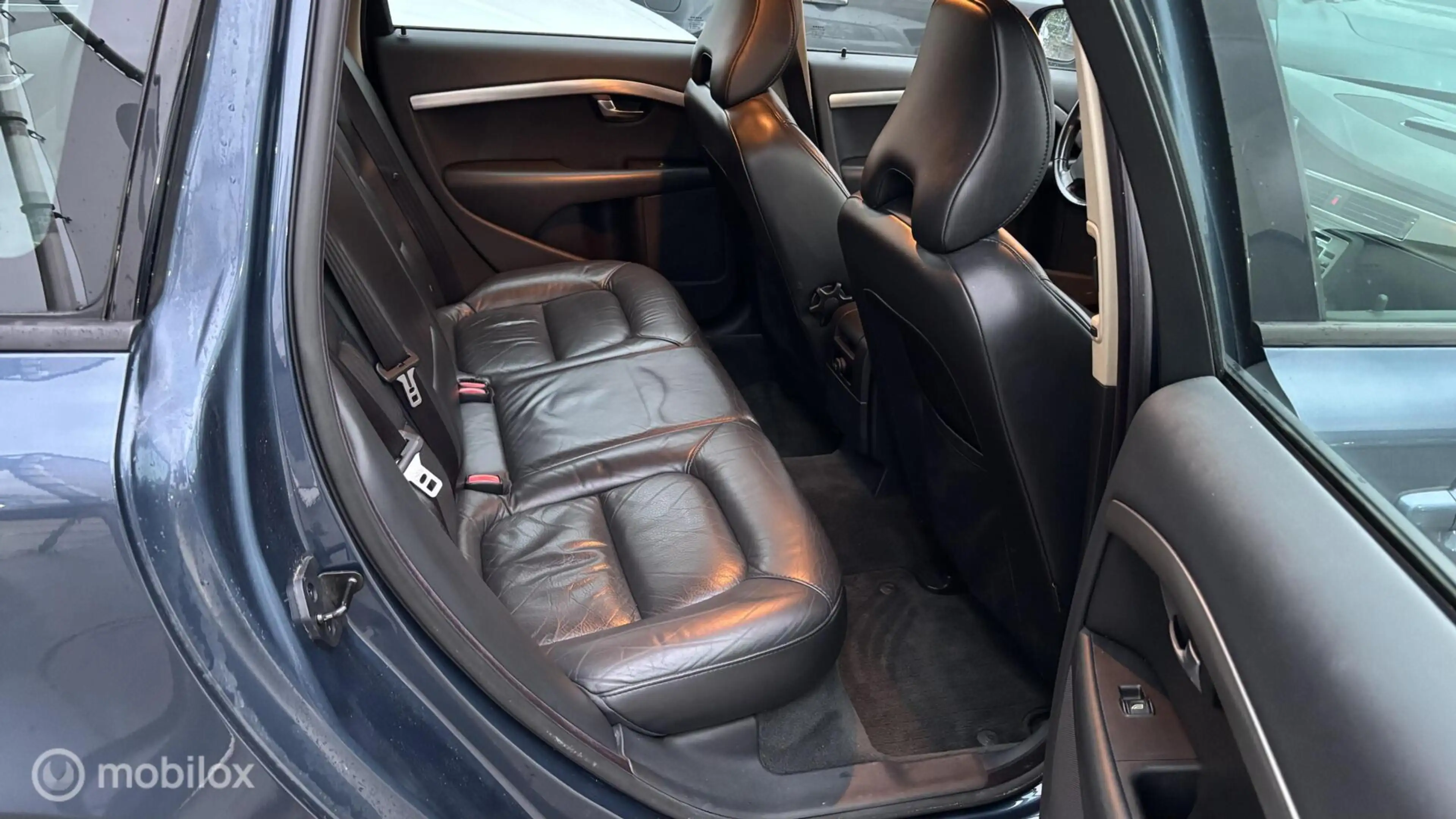 Volvo V70 2.5T Momentum NL-AUTO / DEALER HISTORIE — photo 14