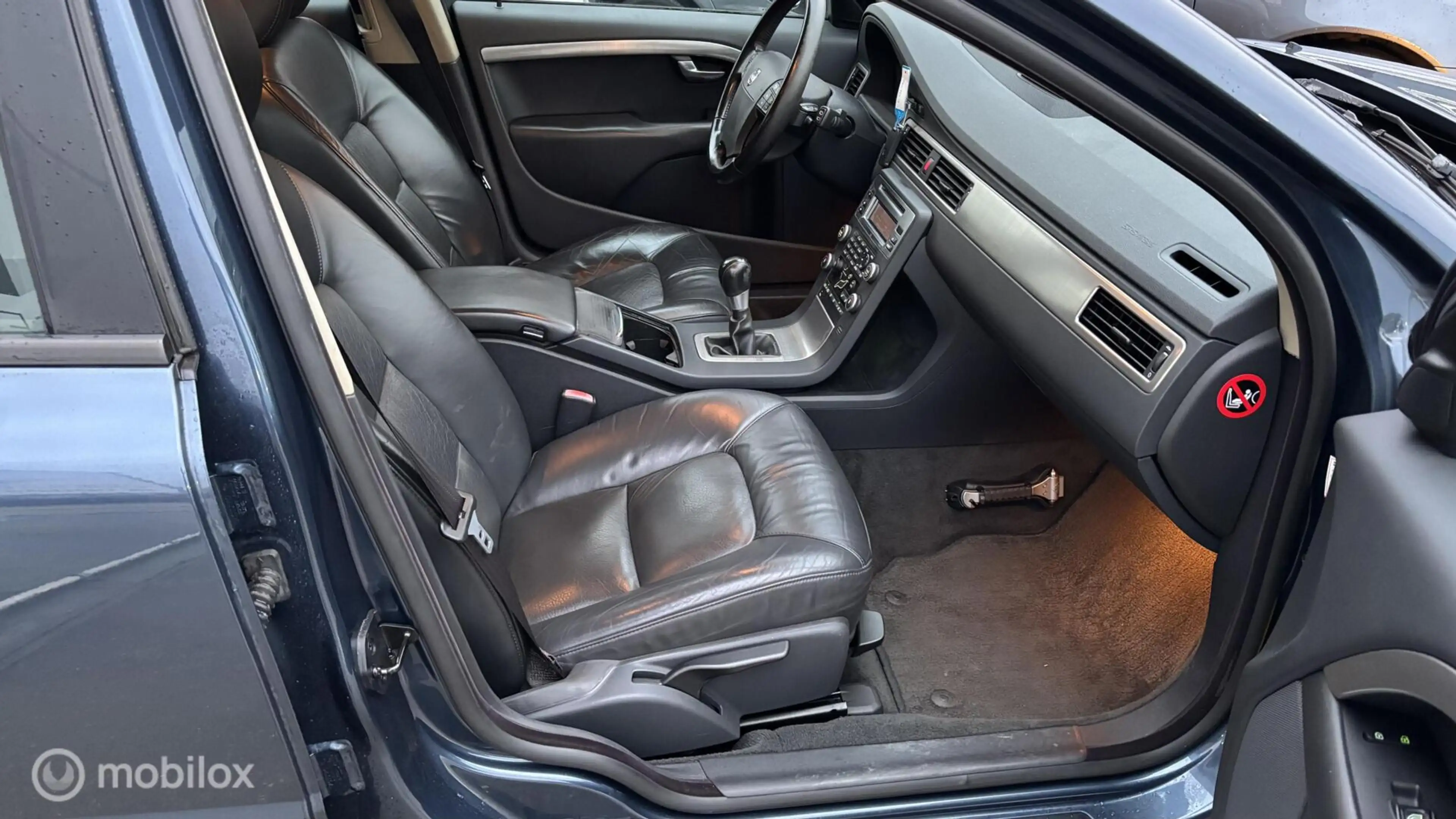 Volvo V70 2.5T Momentum NL-AUTO / DEALER HISTORIE — photo 13