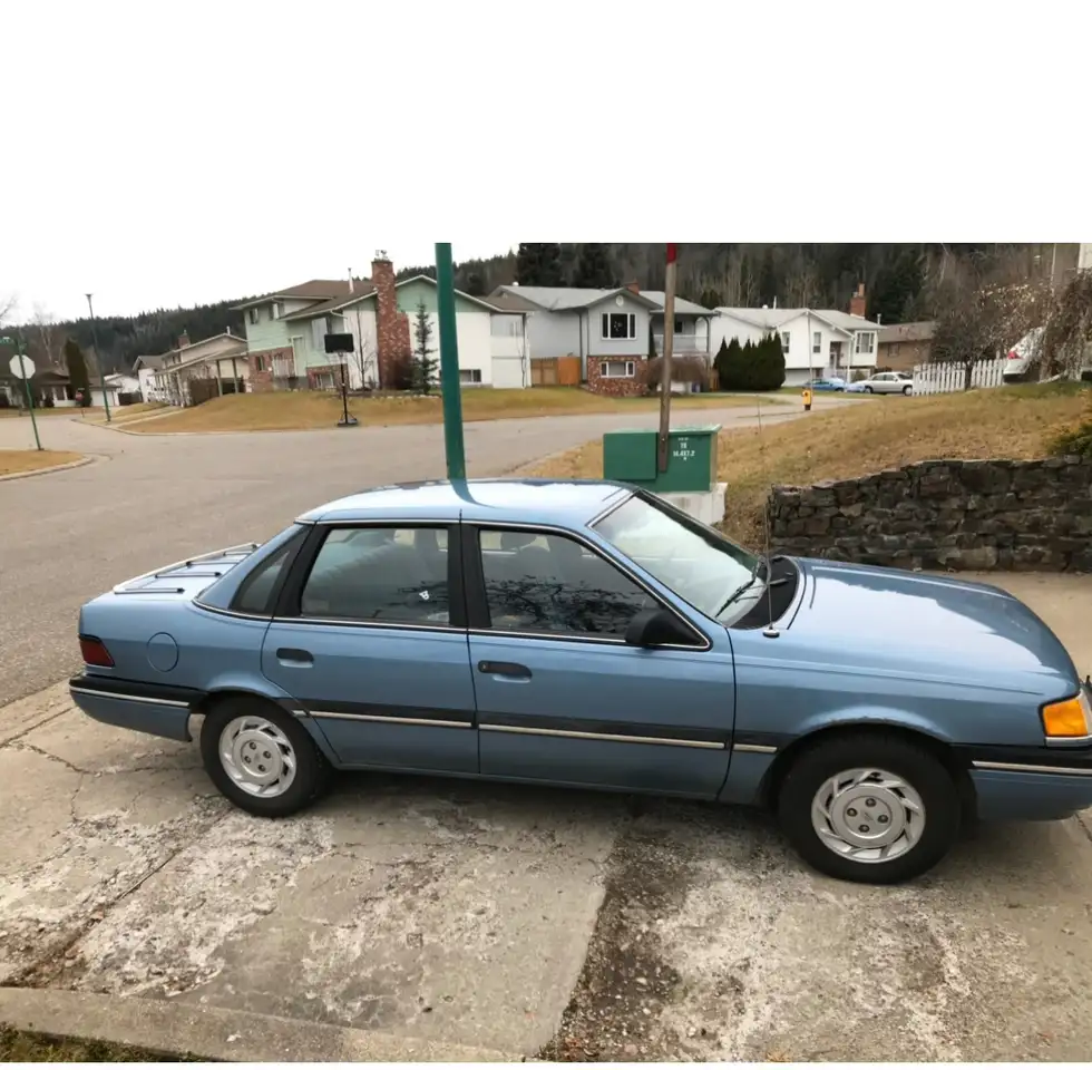Ford Tempo снимка Ford Tempo