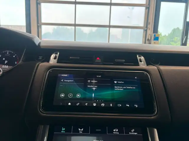 Land Rover Range Rover Sport view 11