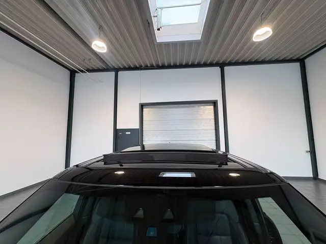 Land Rover Range Rover Sport view 15