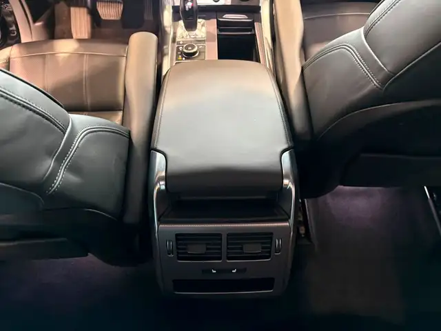 Land Rover Range Rover Sport view 13