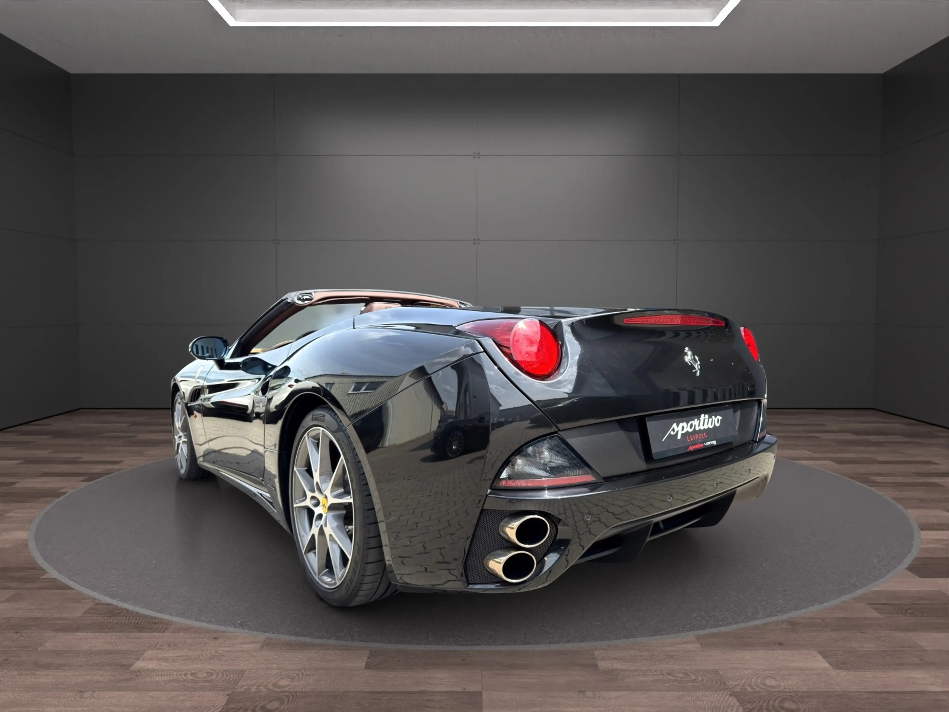Ferrari California **Sonderfinanzierung 999,-** — photo 5