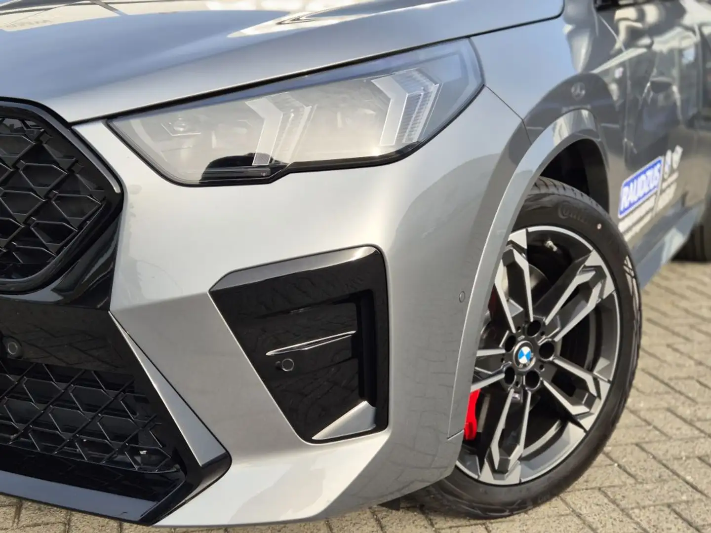 BMW X2 xDrive20d Grau - 2