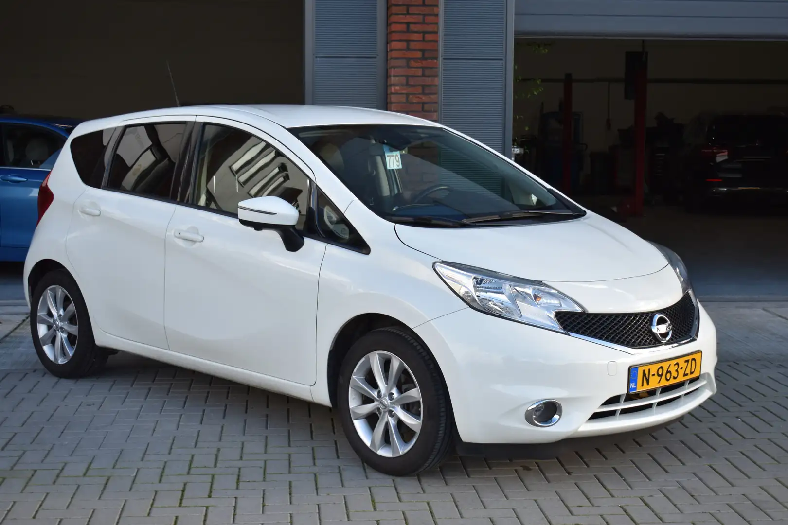 Nissan Note 1.2 DIG-S Tekna Automaat Wit - 1