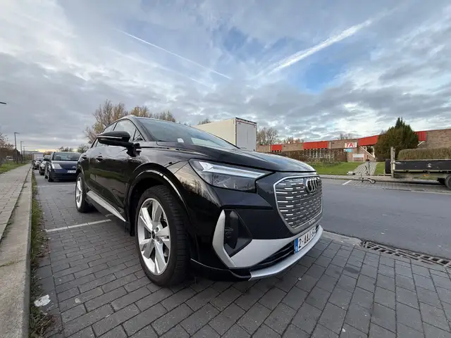 Audi Q4 e-tron 82 kWh 40 S line,150kw.,C.T.+Car-Pass,Carnet Audi!
