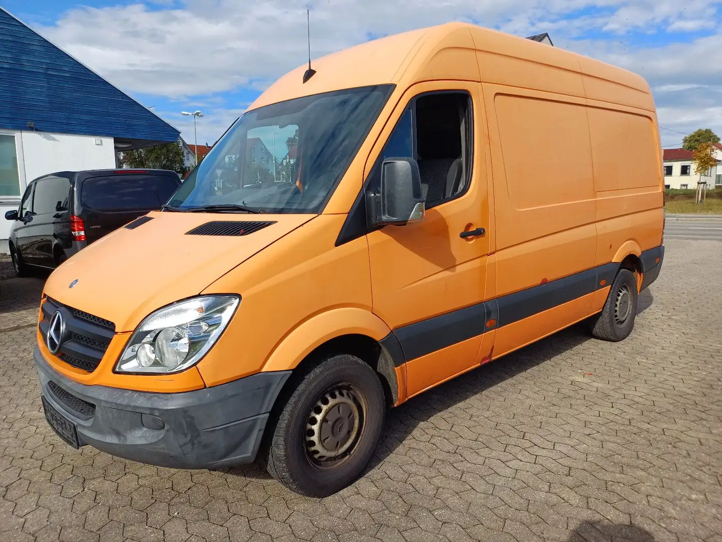 Mercedes-Benz Sprinter 316 CDI KA L2H2 Klima AHK Orange - 1