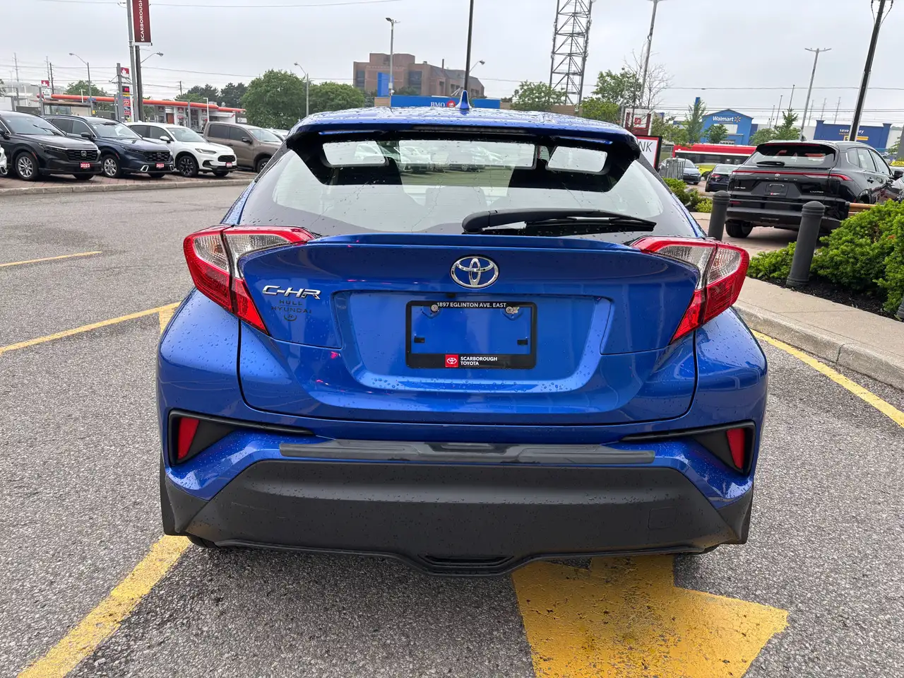 Toyota C-HR снимка Toyota C-HR