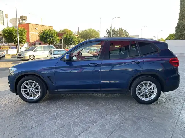 BMW X3 view 8