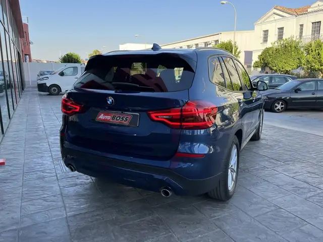 BMW X3 view 7