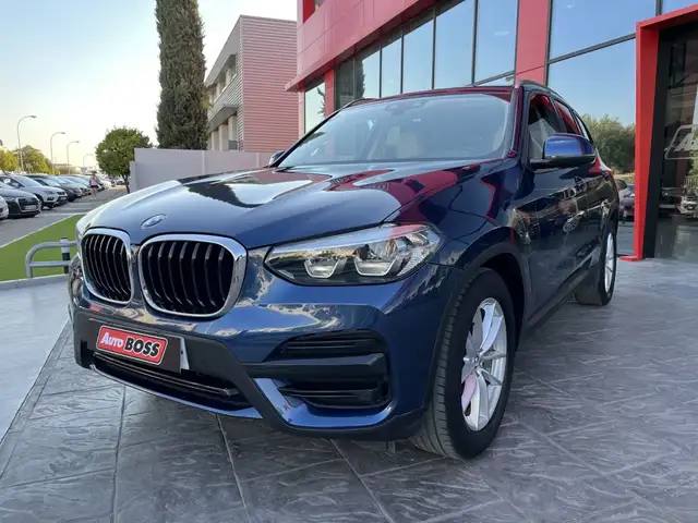 BMW X3 view 10