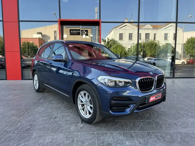 BMW X3 view 4