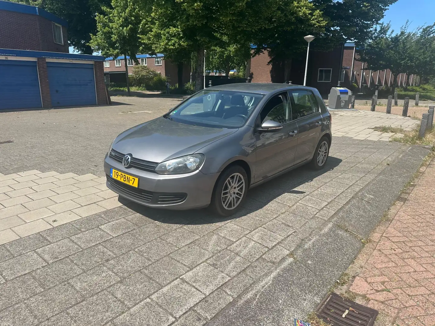 Volkswagen Golf 1.2 TSI Comfortline BlueMotion 1-eigenaar Grigio - 1