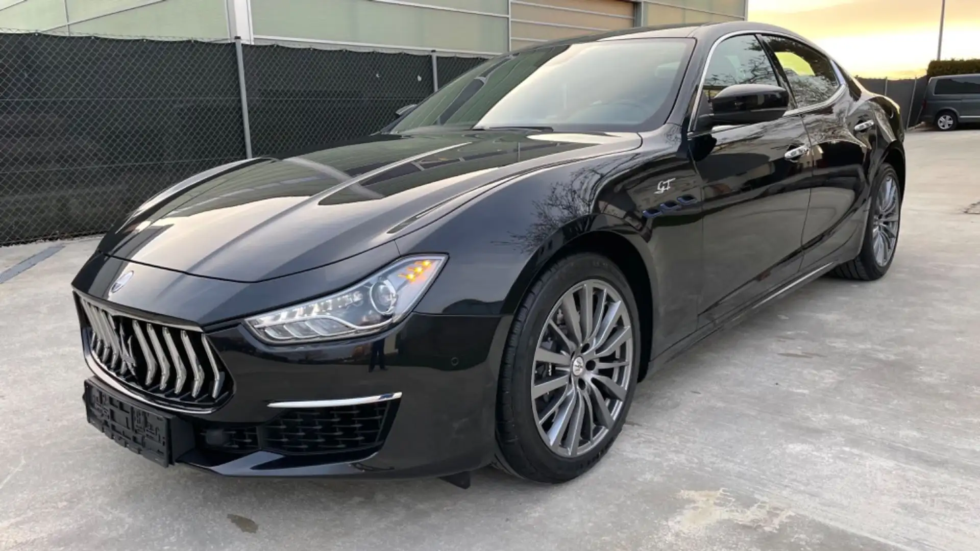 Maserati Ghibli *GT*Hybrid *ALEXA*SIRI *AppleCar*Android* Schwarz - 2