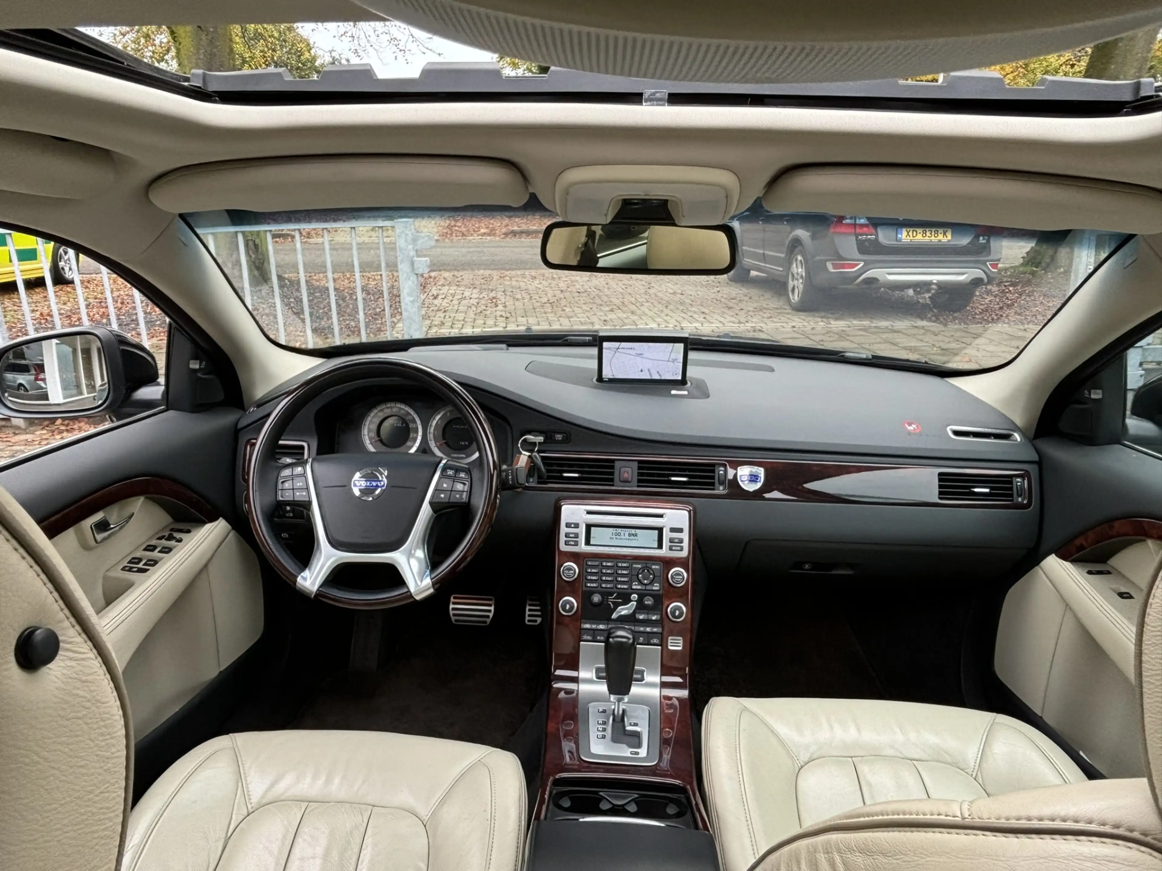 Volvo S80 4.4 V8 AWD Executive ACC Standkachel Model 14 ombo — photo 2