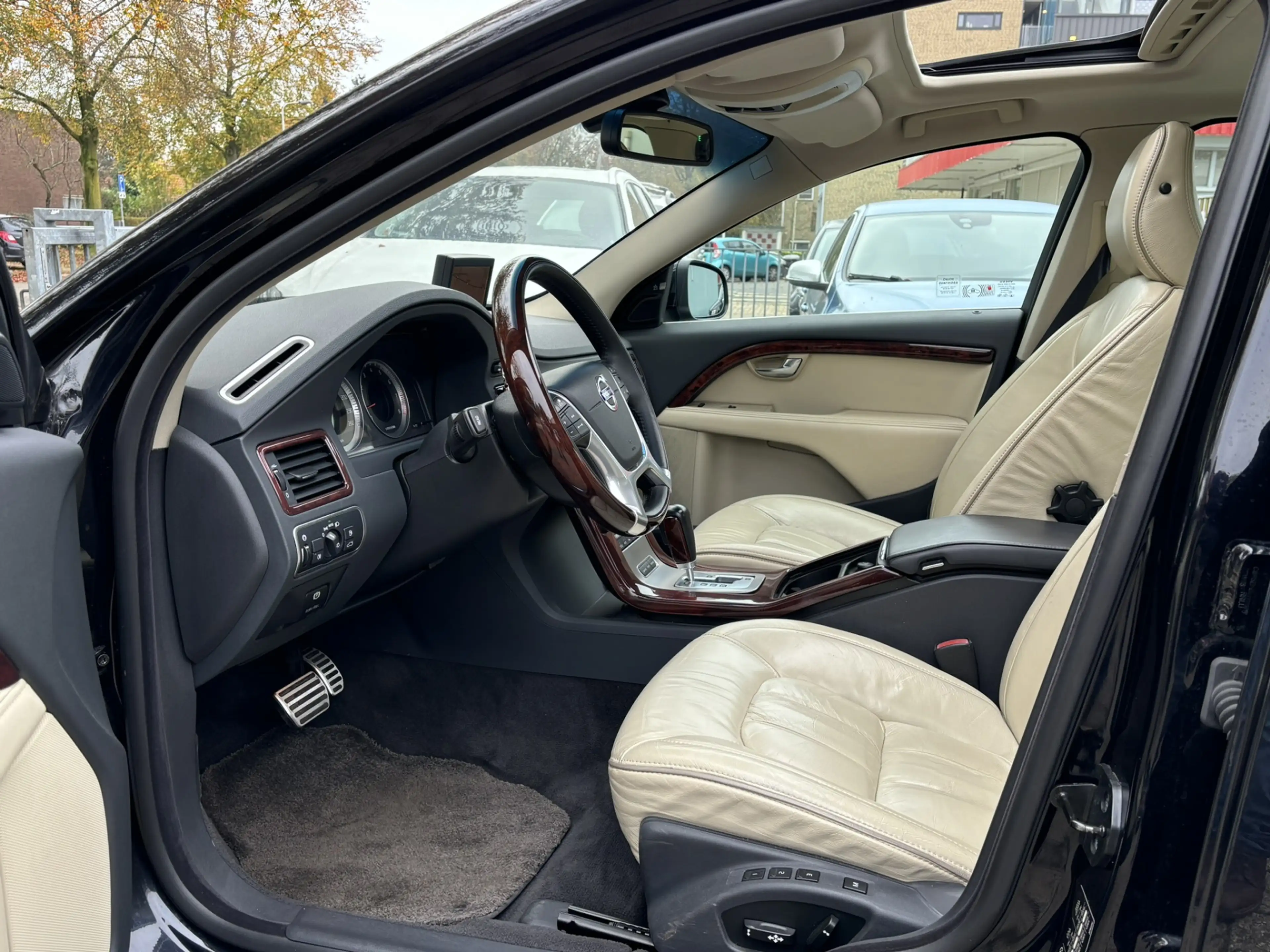 Volvo S80 4.4 V8 AWD Executive ACC Standkachel Model 14 ombo — photo 5