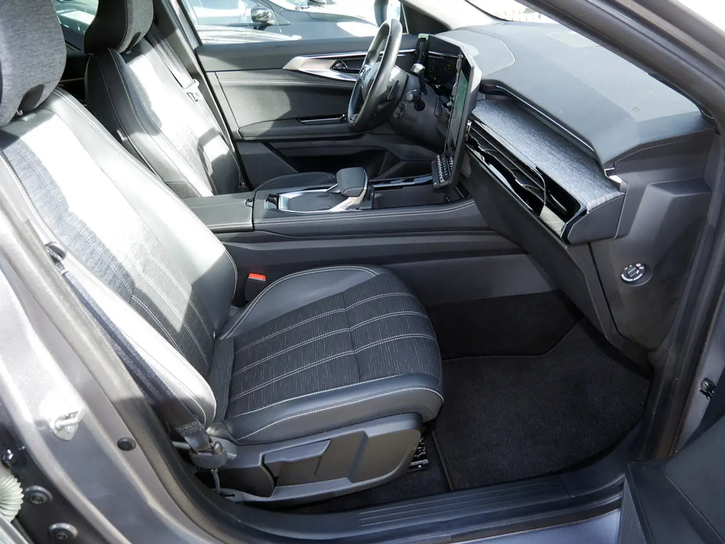 Renault Austral Techno 160 PDC SHZ KAMERA NAVI LED Grau - 2