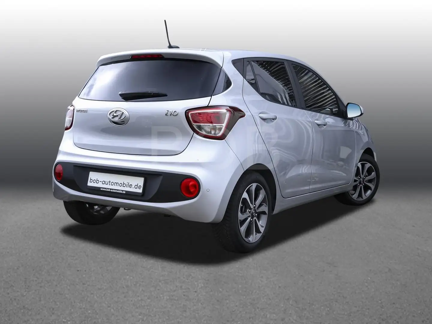 Hyundai i10 1.0 YES! Plus NAVI SHZ PDC KLIMA ALU Silber - 2
