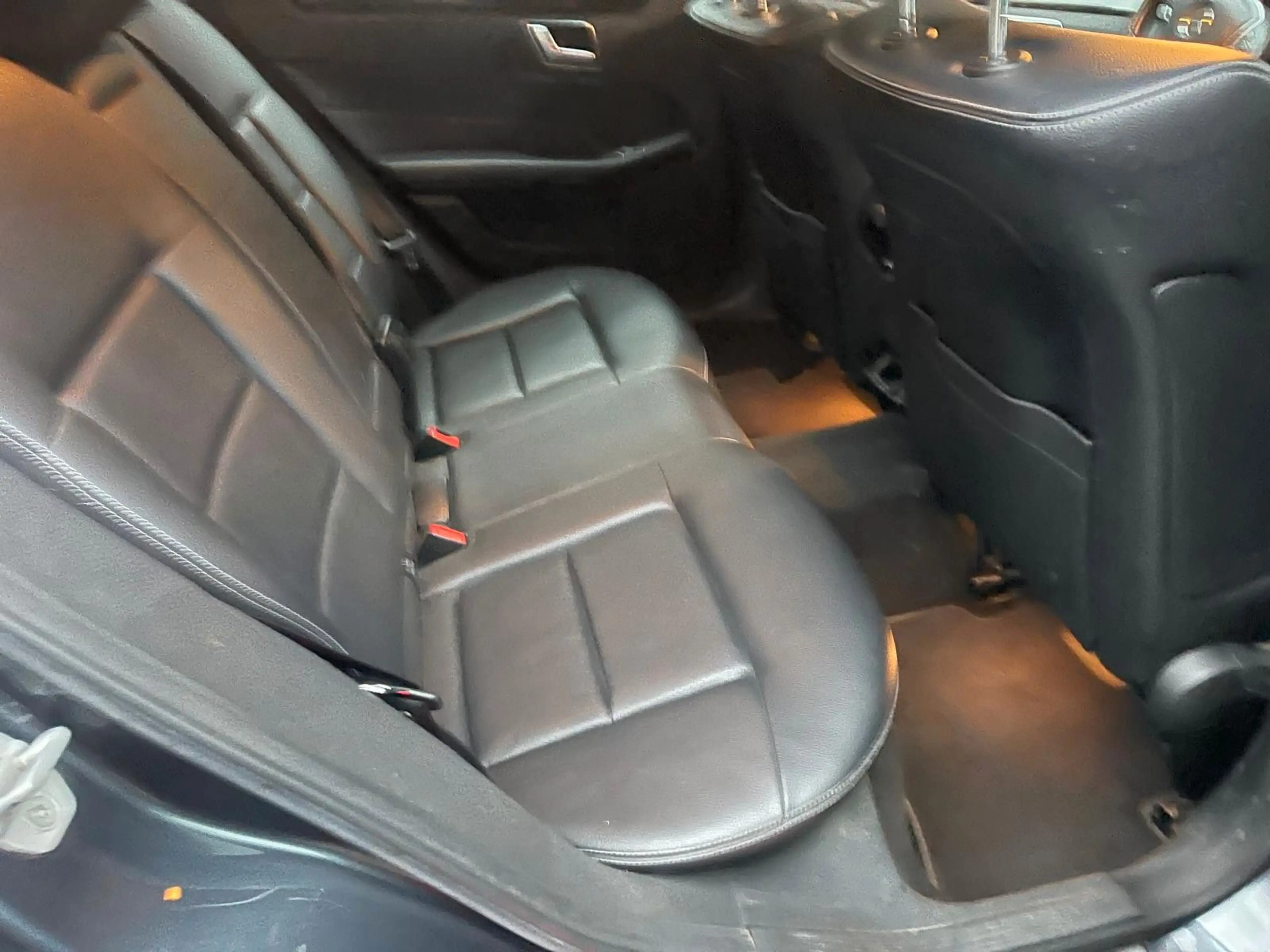 Mercedes-Benz E 200 CDI BlueEfficiency Avantgarde / Leder /LED — photo 10