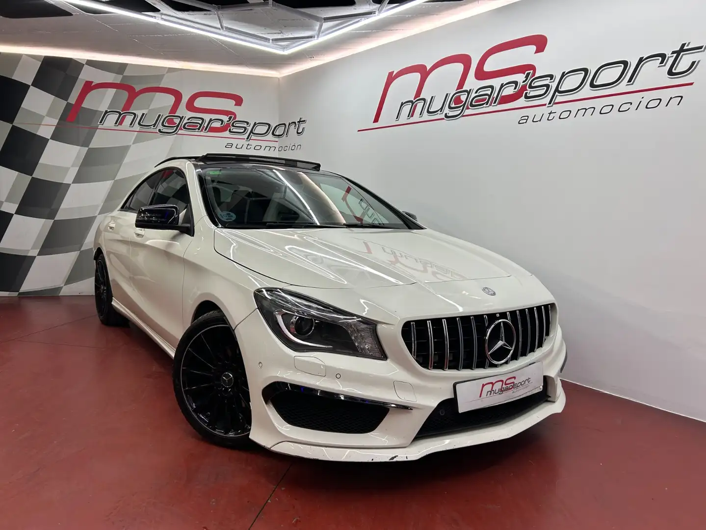 Mercedes-Benz CLA 200 AMG Line Blanco - 1